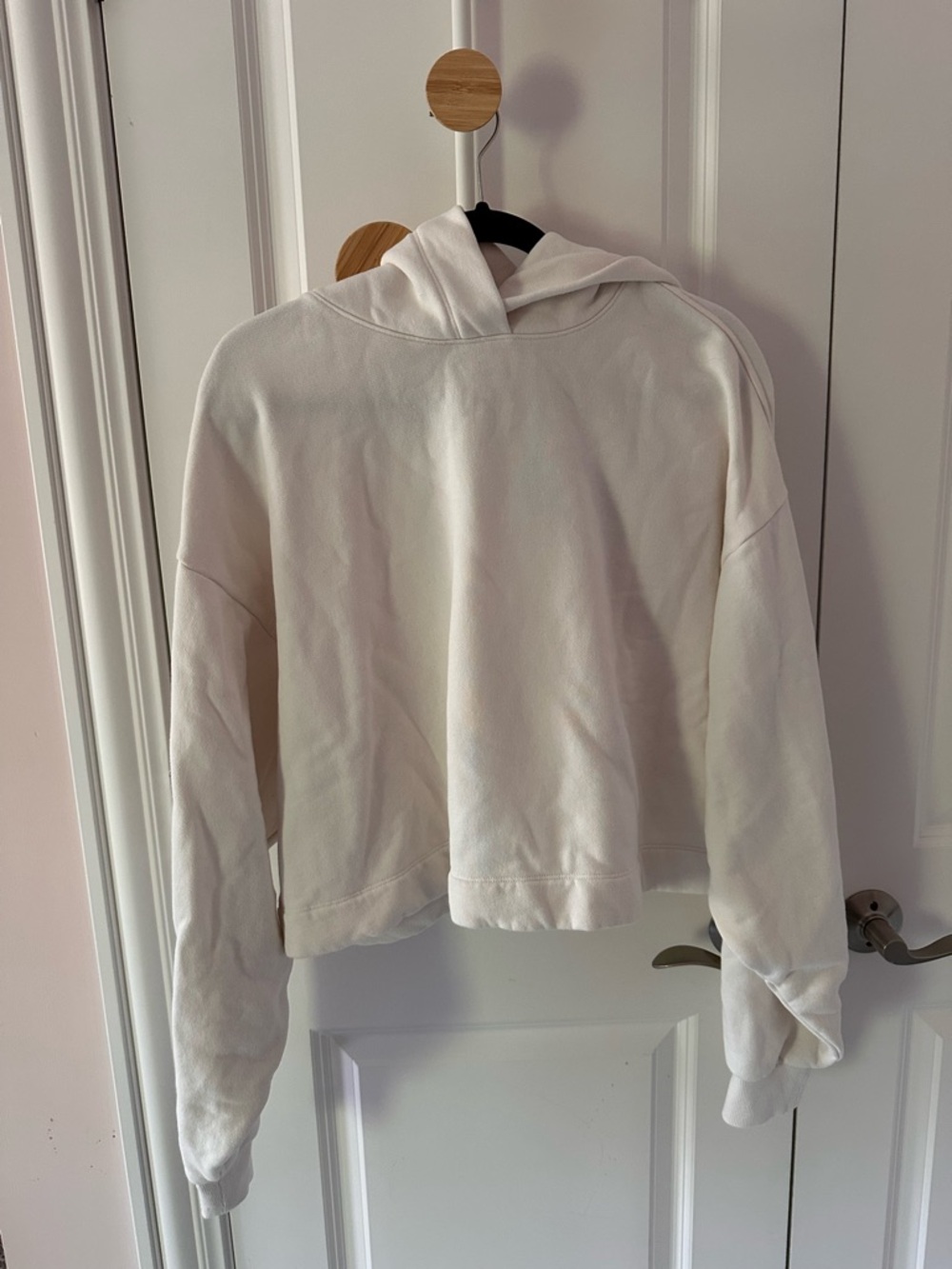 ALO Yoga Bae Women's Large Cream Cropped Hoodie - Picture 3 of 9